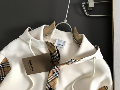 バーバリー「Burberry」バーバリー チェックフード スウェットシャツ / ロングスリーブ プルオーバー