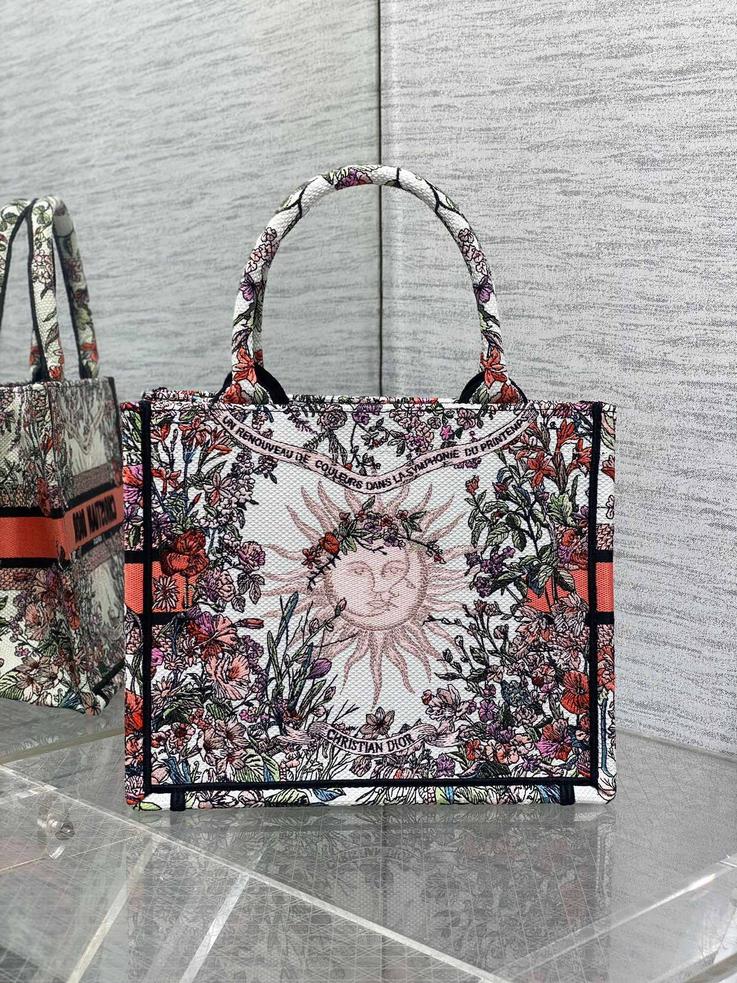 ディオール「Dior」オフィシャルレザー 最新サイズ スモールトート