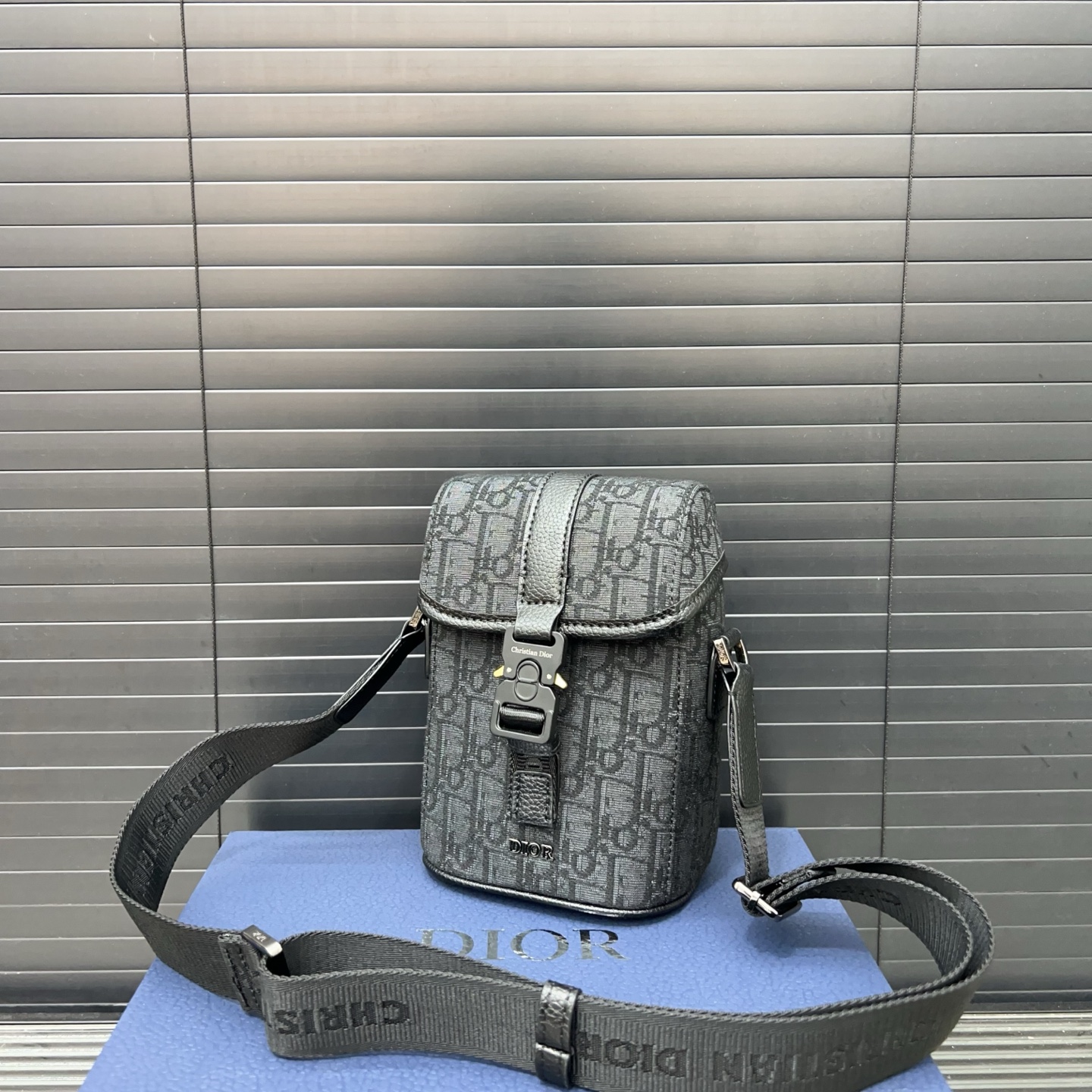 ディオール「Dior」Hit The Road メッセンジャーバッグ コンパクトトート