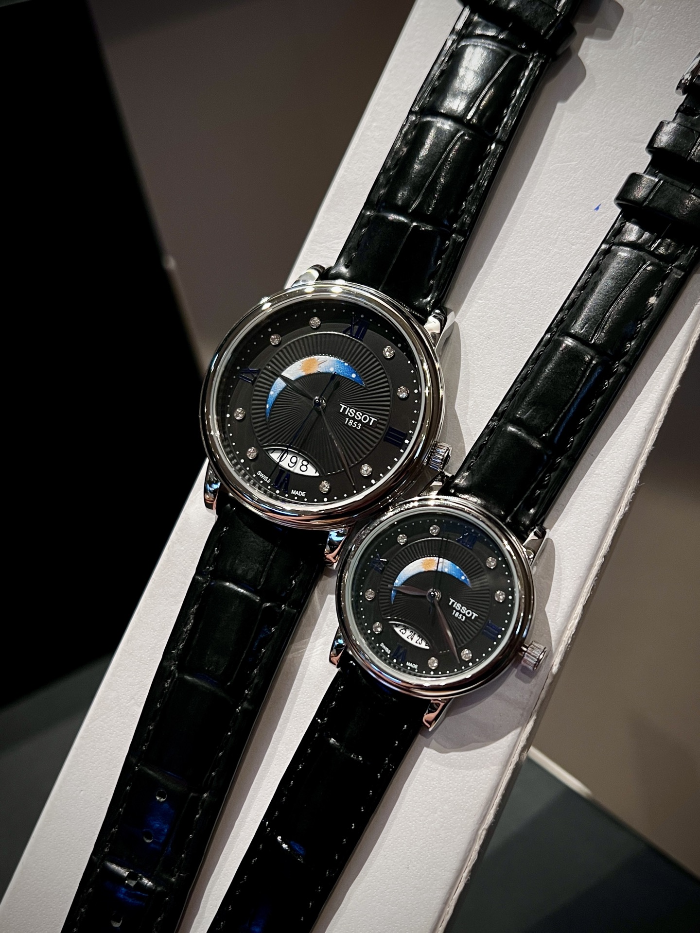 Tissot ティソ デジール ムーンフェイズ ローマ数字 / レディース＆メンズ クォーツ腕時計