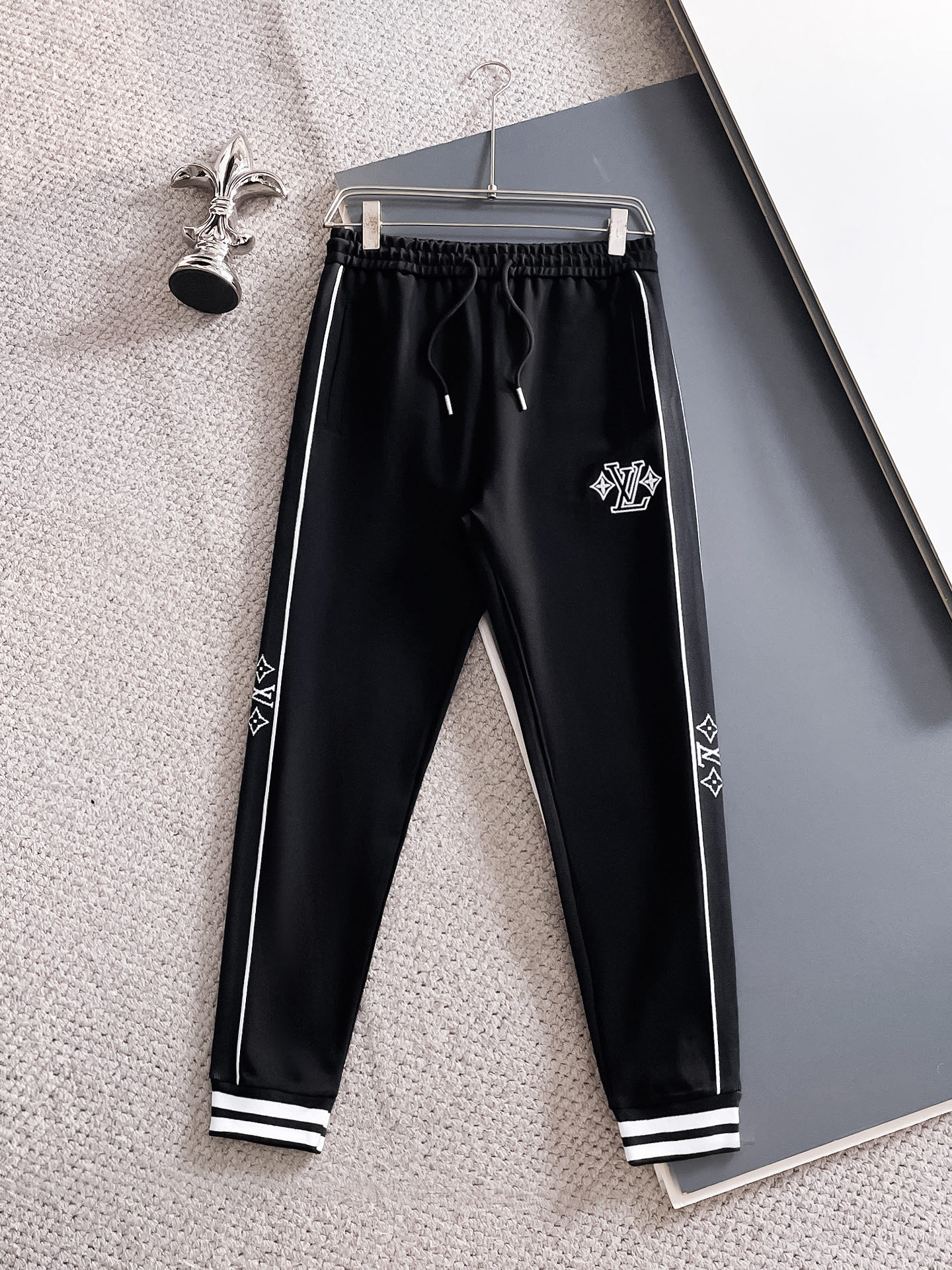 ルイ・ヴィトン「Louis Vuitton」Set in stock セットアップ / 2026年秋冬 カジュアルウェア