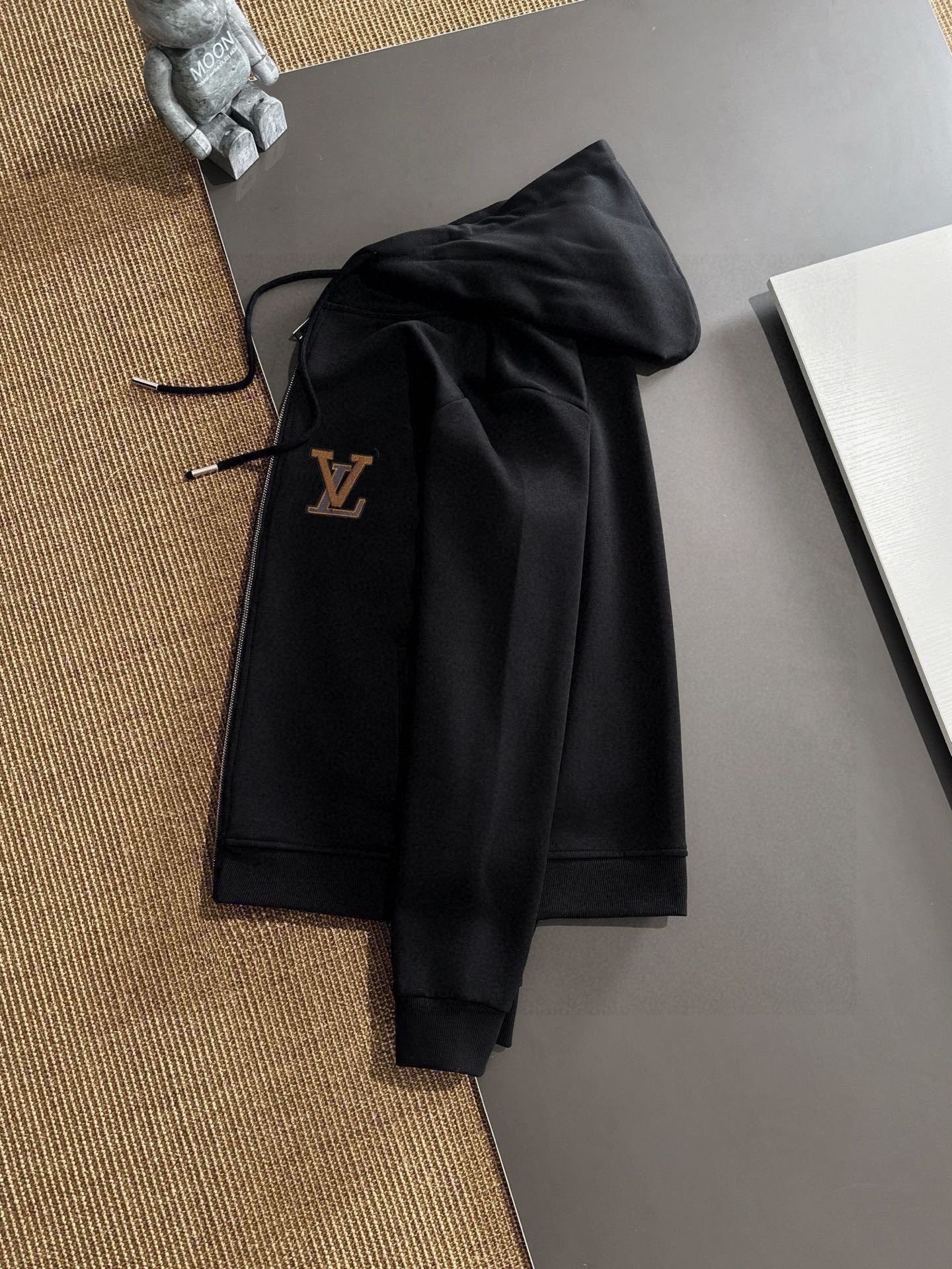 ルイ・ヴィトン「Louis Vuitton」Set in stock セットアップ / 2026年秋冬 カジュアルウェア
