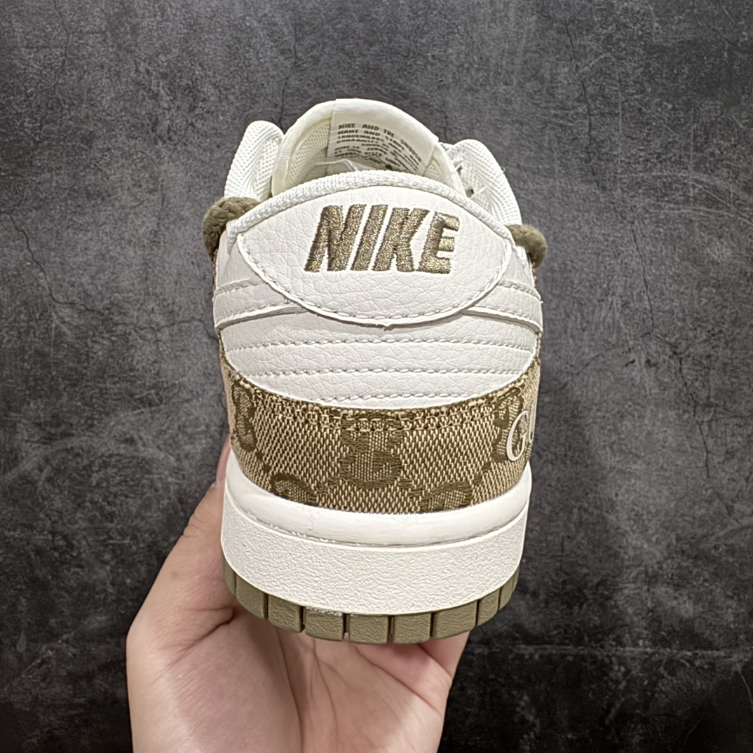 「コラボモデル」Gucci x Nike  SB Dunk Low デコンストラクション ドローストリングスニーカー