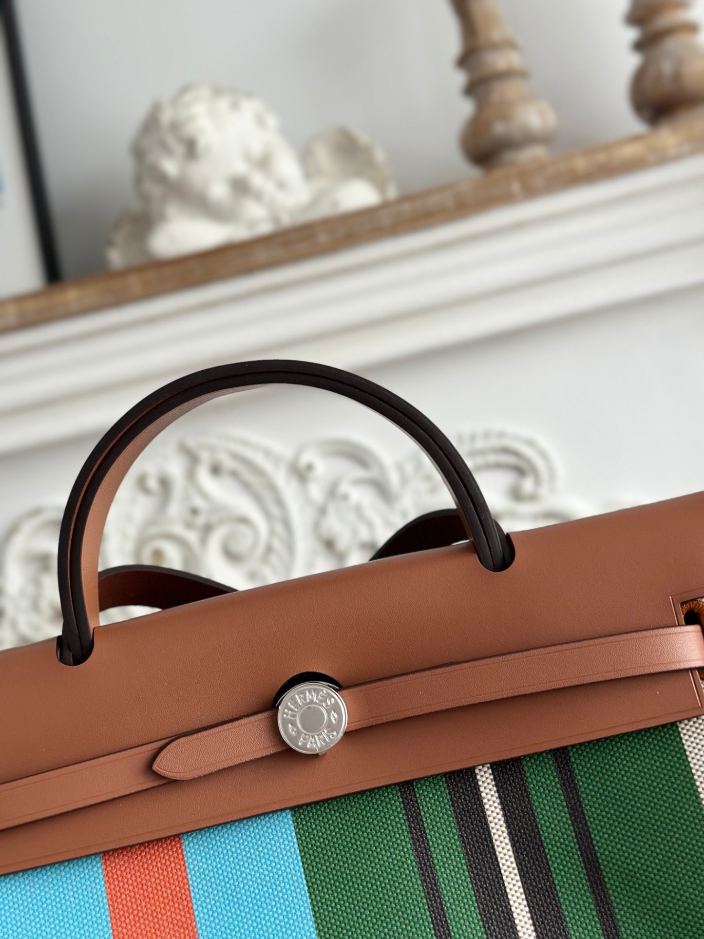 エルメス「Hermès」ハーバッグ ジップ31 鋲打ちトートバッグ「Herbag Zip 31 hobnailed」