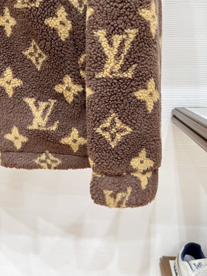 ルイ・ヴィトン「Louis Vuitton」ルイ・ヴィトン モノグラム シアリング ブルゾン / メンズ アウター