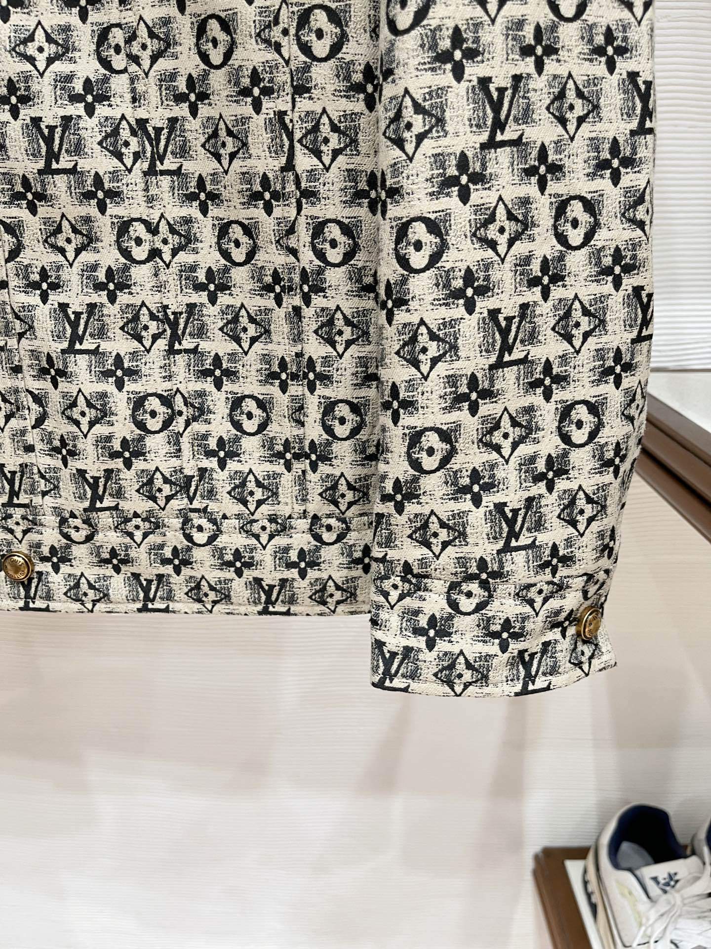 ルイ・ヴィトン「Louis Vuitton」モノグラム柄 ジャカード フリップカラー ジャケット / ワークジャケット