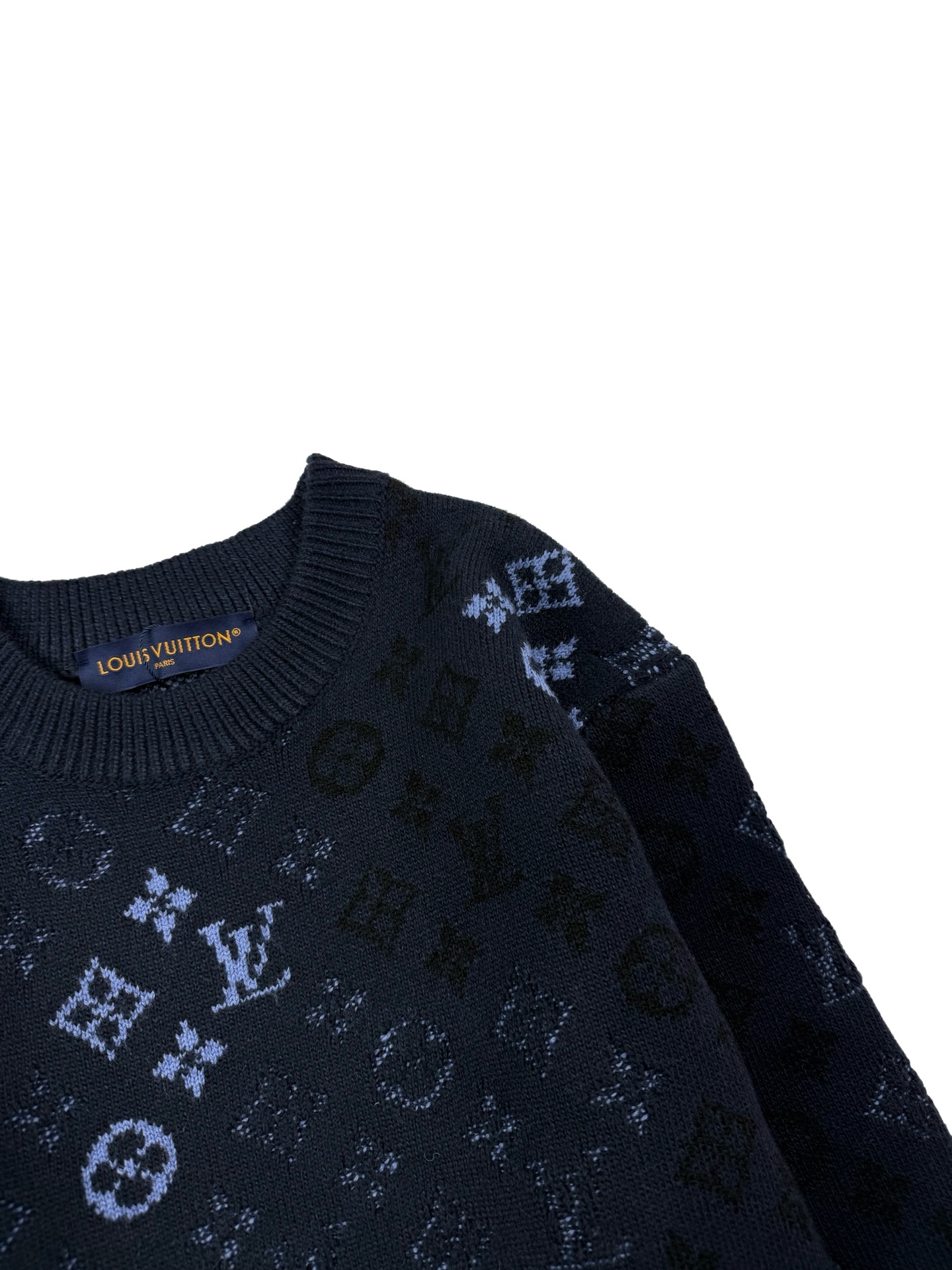 ルイ・ヴィトン「Louis Vuitton」ルイ・ヴィトン モノグラム サープラス ジャカード プルオーバー / メンズ ニットセーター