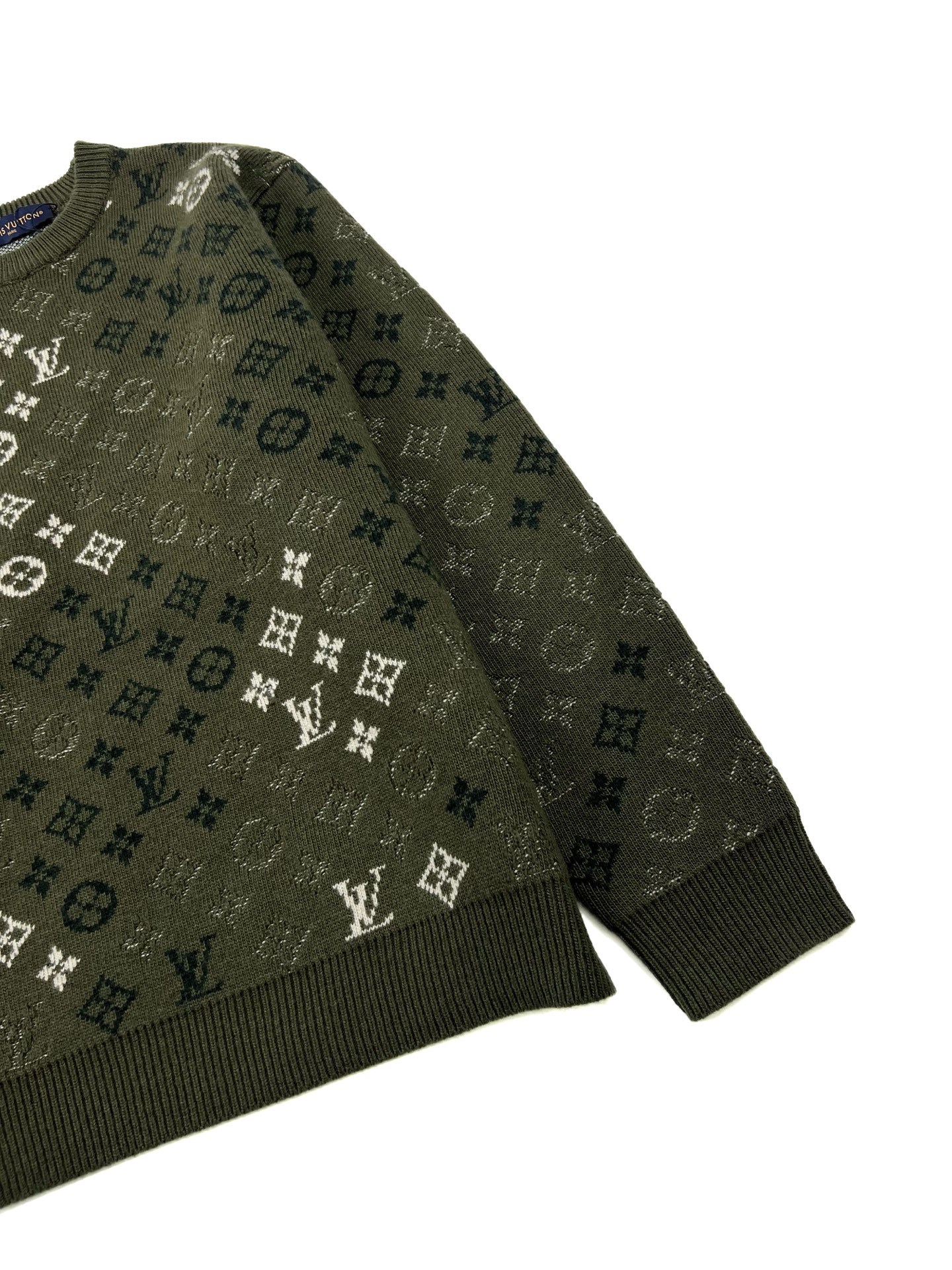 ルイ・ヴィトン「Louis Vuitton」ルイ・ヴィトン モノグラム サープラス ジャカード プルオーバー / メンズ ニットセーター