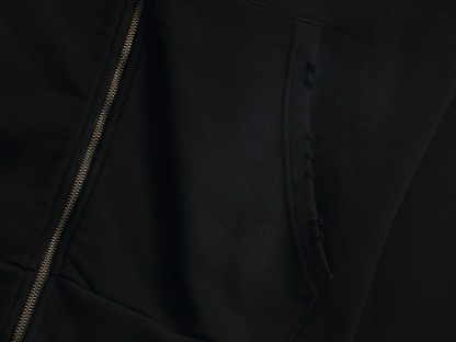 ルイ・ヴィトン「Louis Vuitton」ルイ・ヴィトン レタリング レザーパッチ フーデッド スウェットシャツ / ユニセックス