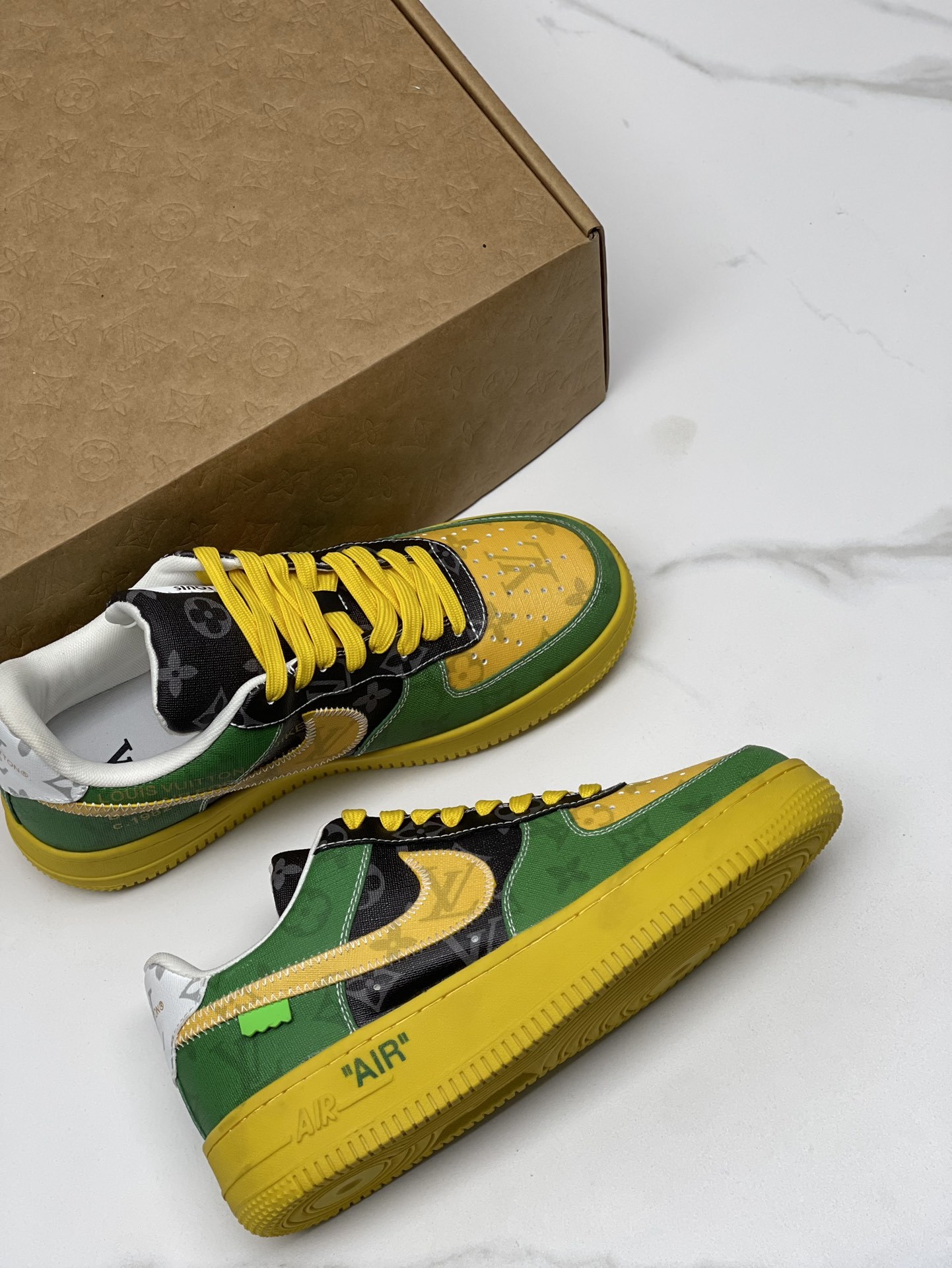 「ルイ・ヴィトン」Nike Air Force 1 Low 限定スニーカー