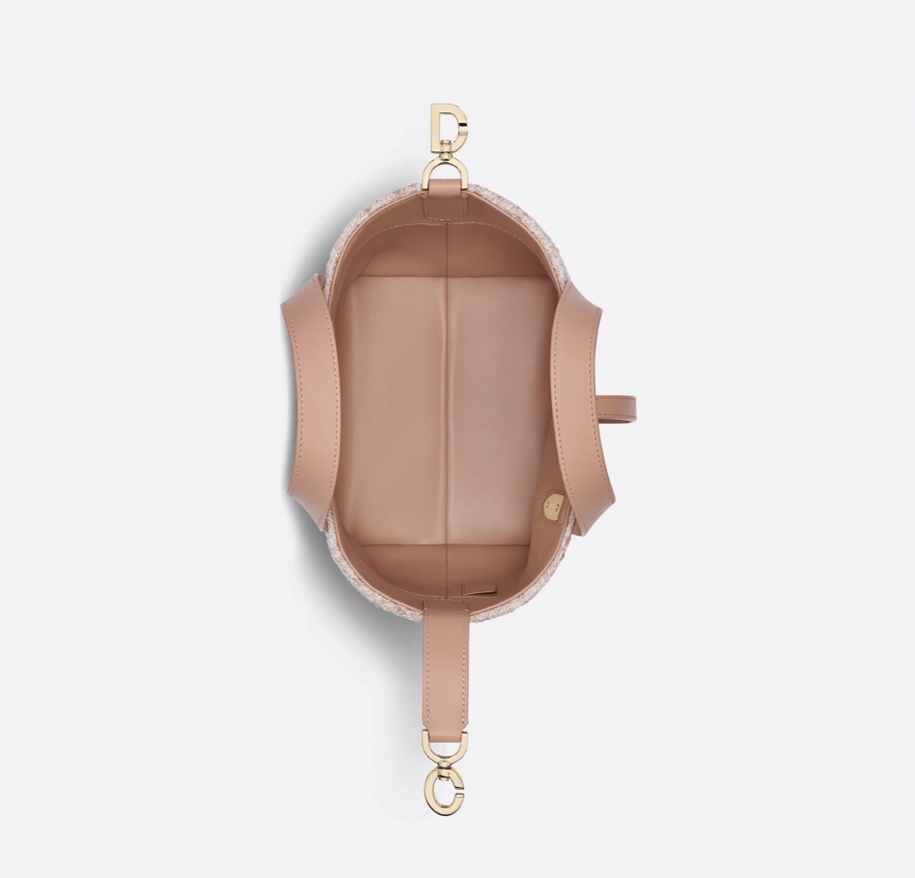 ディオール「Dior」 感動のChristian ディオール Toujours 桜色バージョン、ファッション界を桜色に染める