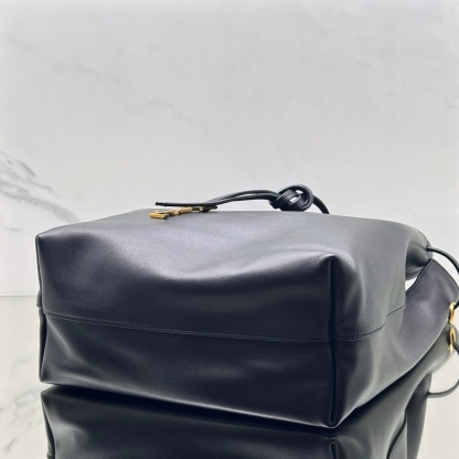 サンローラン「Saint Laurent」Paris Vill ドローストリング ショルダーバッグ