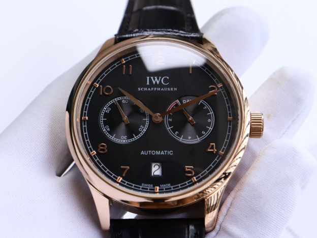 アイダブリューシー［IWC］ポルトガル シリーズ 7日間パワーリザーブ オートマティックウォッチ42MM