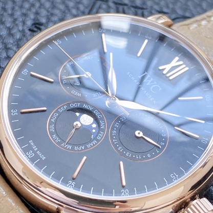 アイダブリューシー［IWC］万国柏濤フィーノカレンダー腕時計40MM