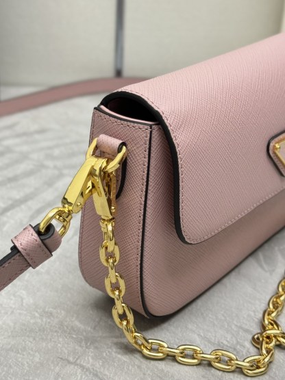 プラダ「Prada」 キャビンクルー ミニバッグ レザー ハンドバッグ