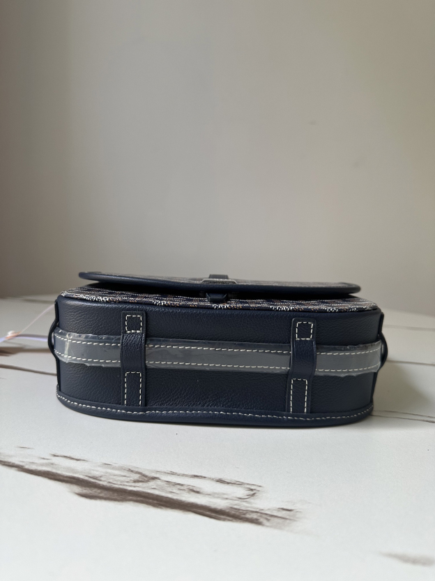 ゴヤール「Goyard」 Belvedere PM 深ブルー メッセンジャーバッグ