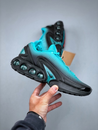 ナイキ「Nike」Air Max DN8 フルレングス エアクッション ランニングシューズ