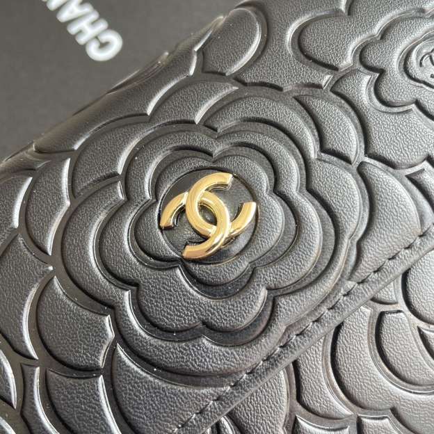 シャネル「Chanel」二つ折りレザーウォレット