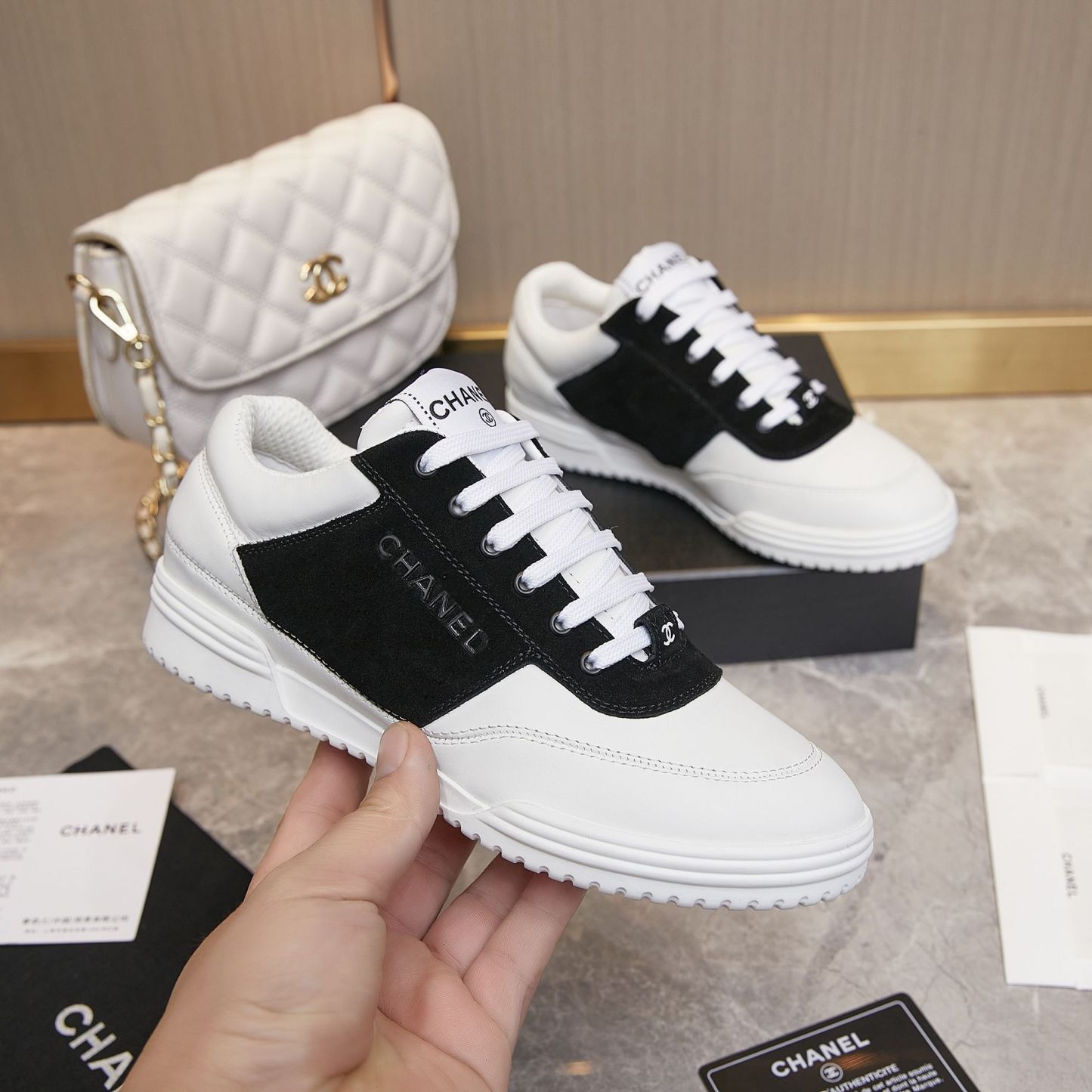 シャネル「Chanel」トップカジュアルスニーカー