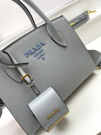 プラダ「Prada」ダブルストラップ ジップトップバッグ