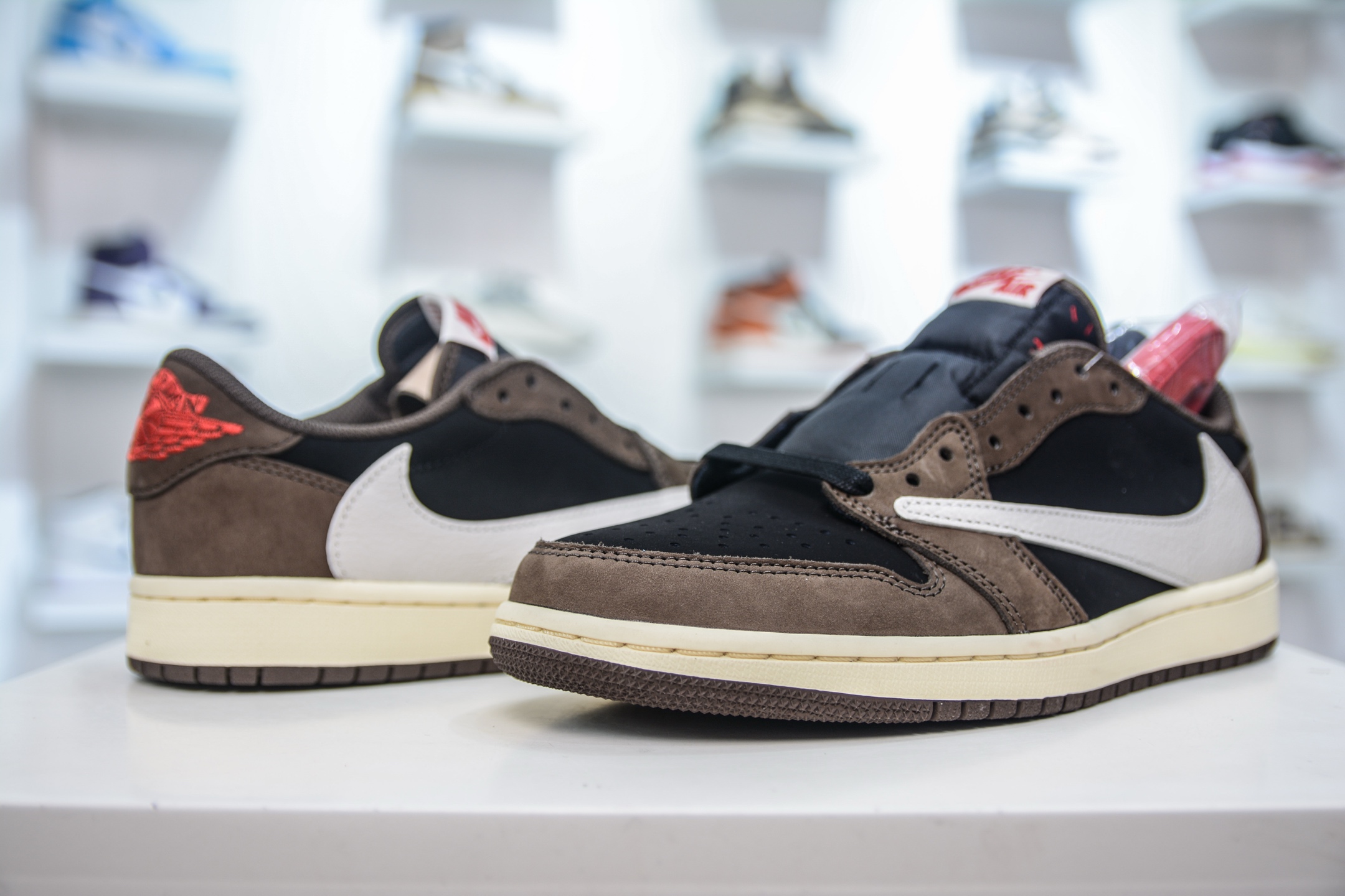 ナイキ「Nike」Air Jordan 1 Low x Travis Scott「ブラック＆ブラウン」