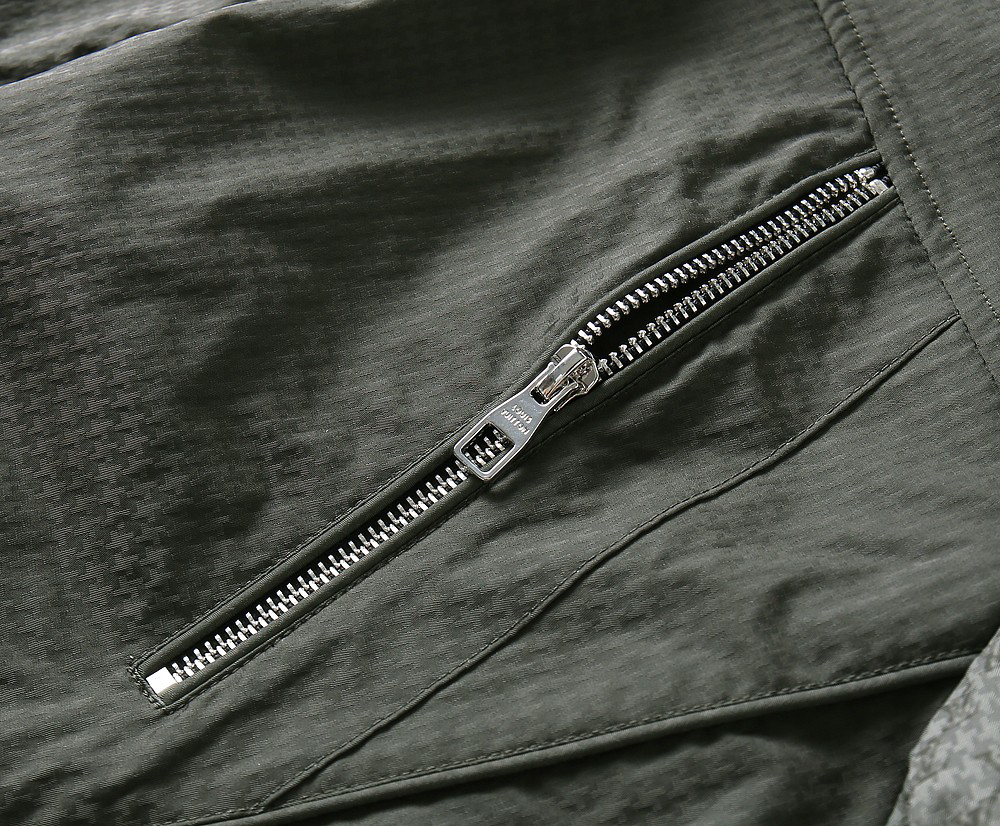 ルイ・ヴィトン「Louis Vuitton」秋冬コレクション クイルテッド ジャケット