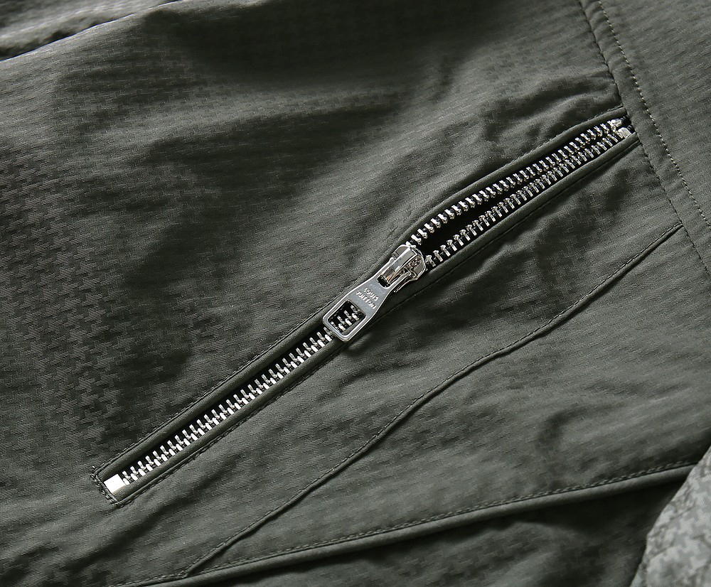 ルイ・ヴィトン「Louis Vuitton」秋冬コレクション クイルテッド ジャケット