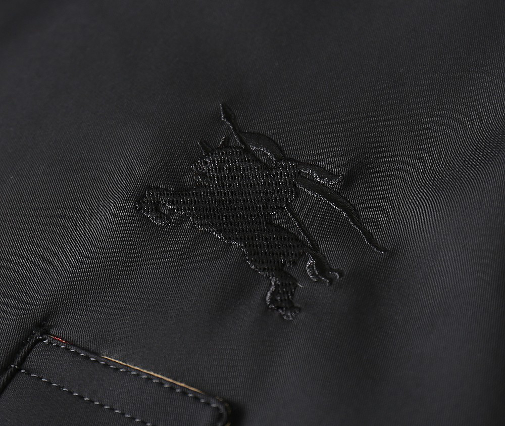 バーバリー「Burberry」秋冬 クイルティッドダウンジャケット