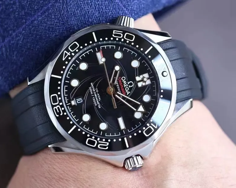 オメガ「Omega」海馬シリーズ プラネットオーシャン 42mm ダイバーズウォッチ