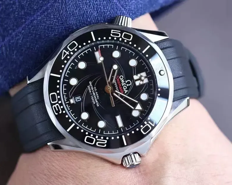 オメガ「Omega」海馬シリーズ プラネットオーシャン 42mm ダイバーズウォッチ