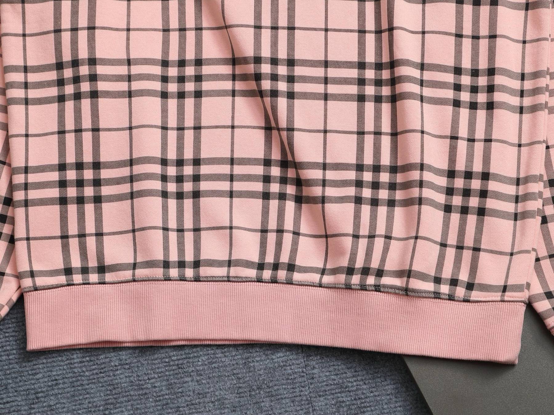 バーバリー「Burberry」クラシックチェック TB刺繍 ロンT（ユニセックス）