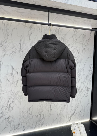 ルイ・ヴィトン「Louis Vuitton」Down Blouson ダウンジャケット