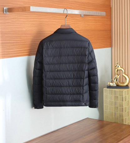 モンクレール「Moncler」秋冬 ダウンジャケット