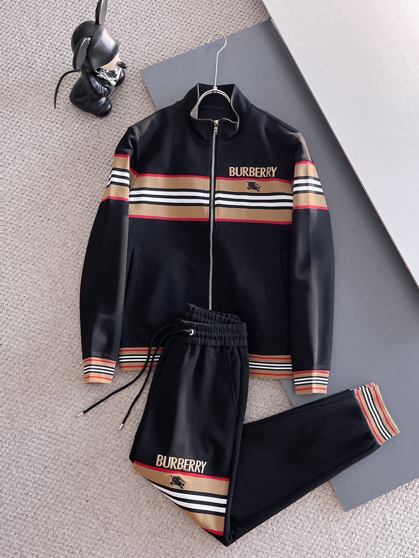 バーバリー「Burberry」秋冬 メンズ  カジュアルスポーツセット