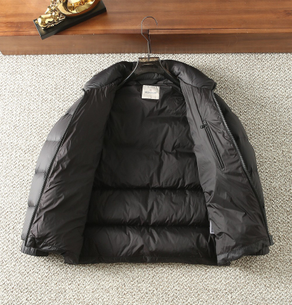 モンクレール「Moncler」秋冬 ダウンジャケット