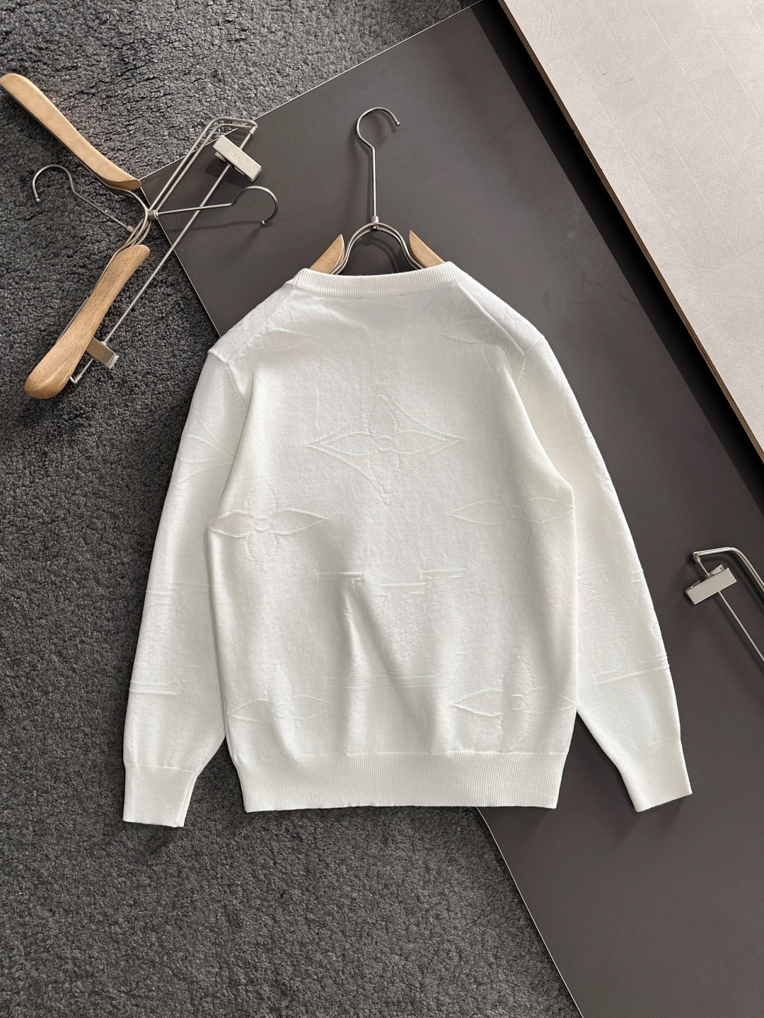 ルイ・ヴィトン「Louis Vuitton」秋冬 メンズ  クルーネックニット