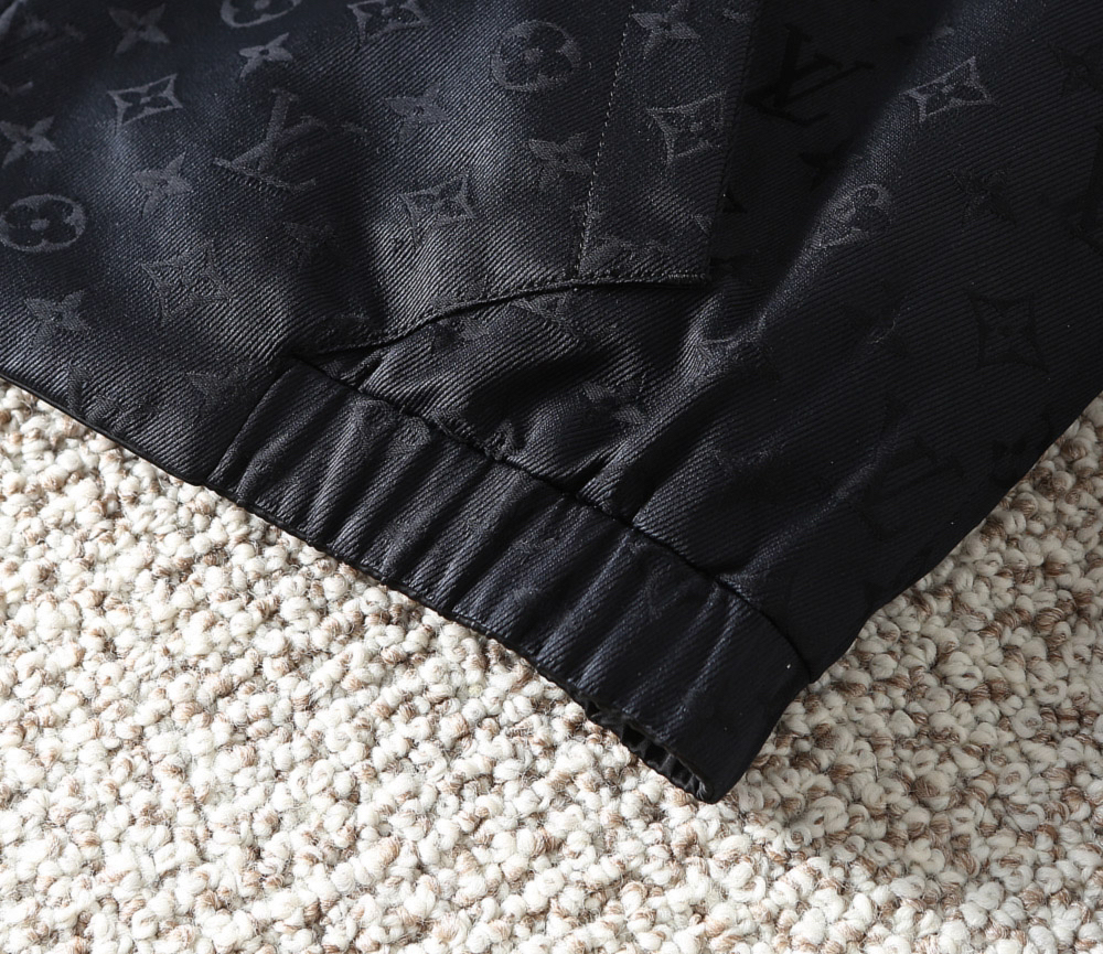 ルイ・ヴィトン「Louis Vuitton」秋冬コレクション クイルテッド ジャケット