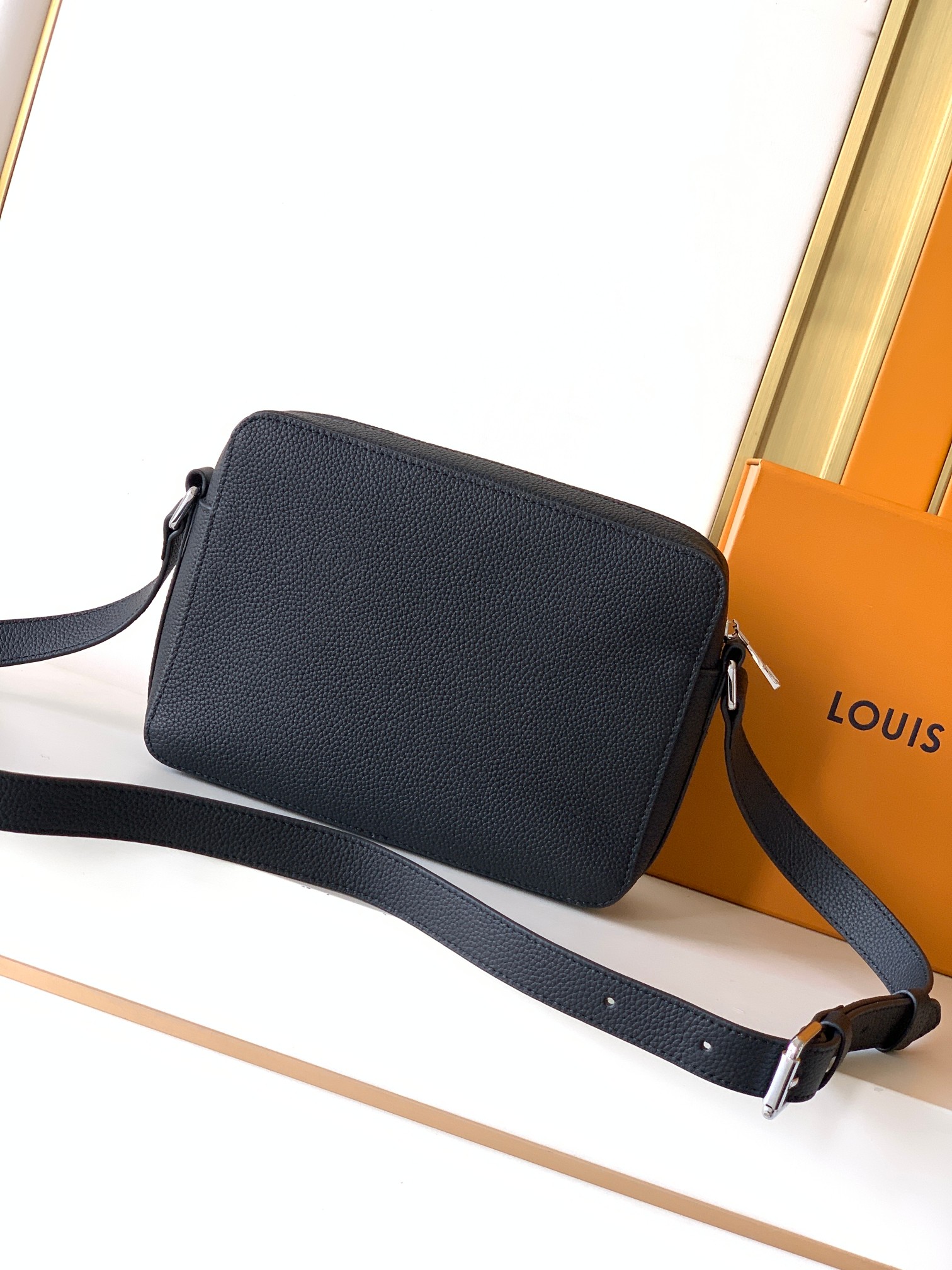 ルイ・ヴィトン「Louis Vuitton」ルイ・ヴィトン ファストライン メッセンジャーバッグ / ショルダーバッグ