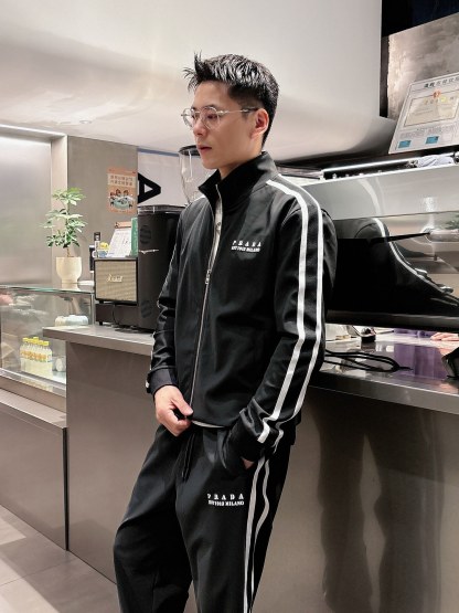 プラダ「Prada」メンズ  カジュアルスポーツセット