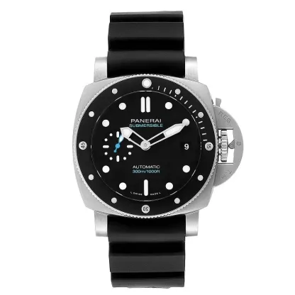 パネライ「Panerai」Submersible PAM692 ダイバーズウォッチ 47MM