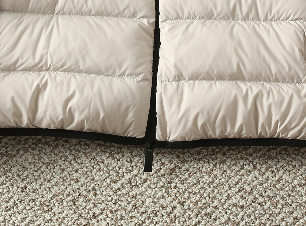 モンクレール「Moncler」秋冬 フード付きダウンジャケット