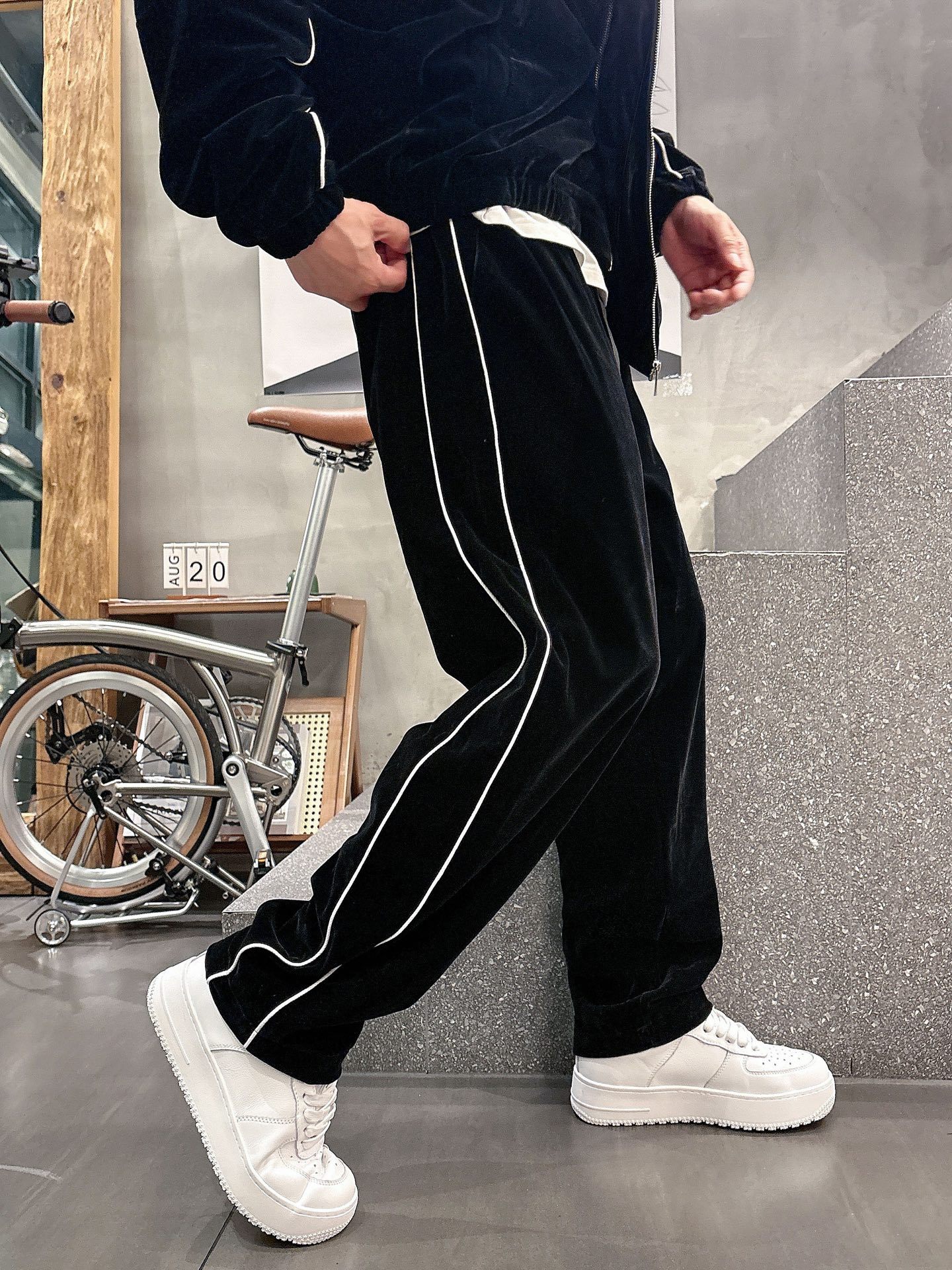 プラダ「Prada」秋冬 メンズ  カジュアルスポーツセット