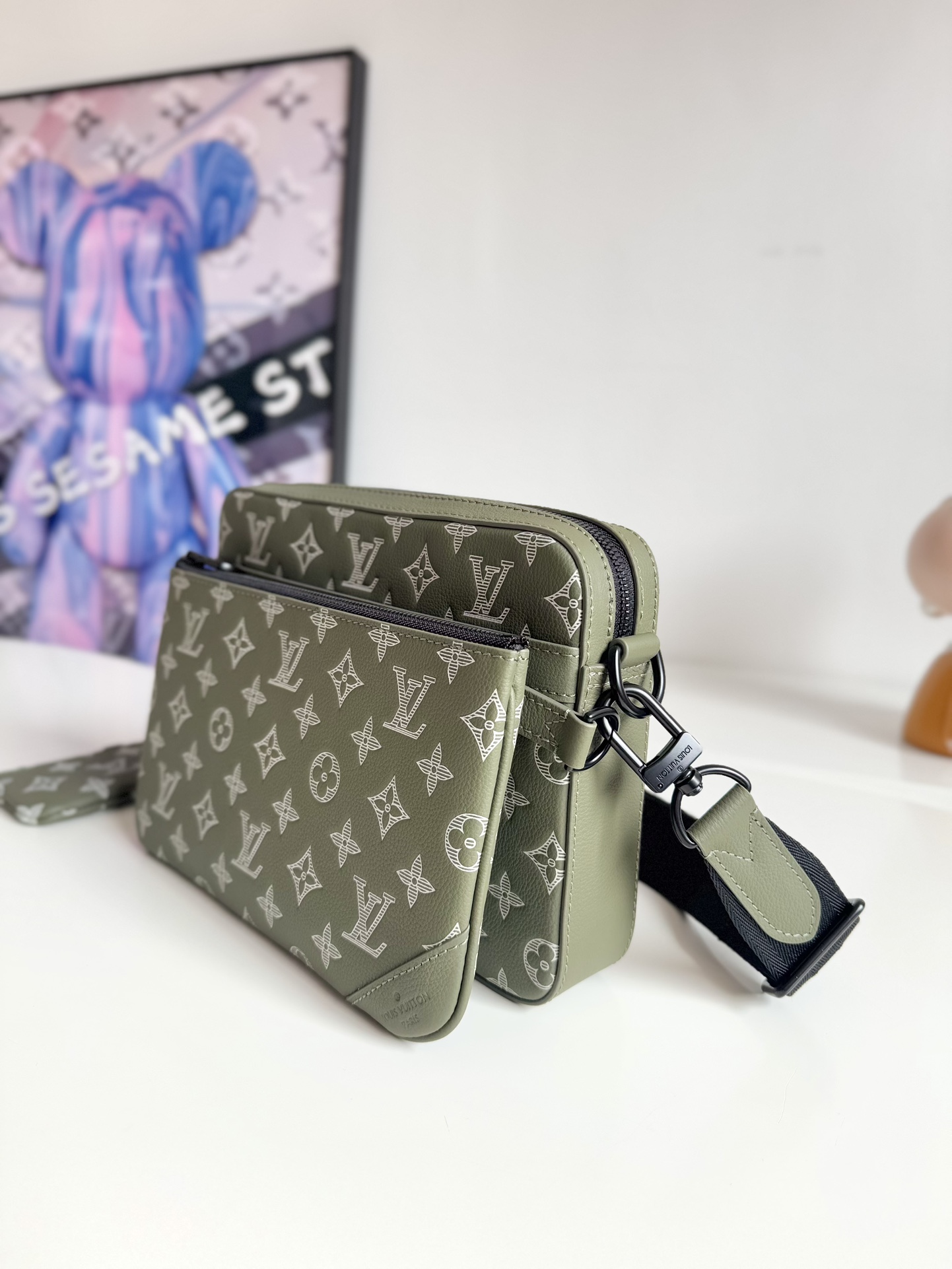 ルイ・ヴィトン「Louis Vuitton」スタイリッシュ メッセンジャーバッグ