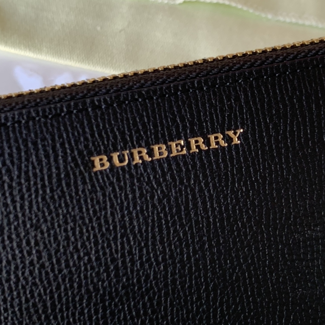 バーバリー「Burberry」Houseチェック & 粒革 ジップ ウォレット