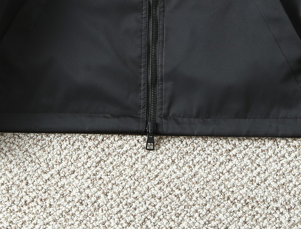 ルイ・ヴィトン「Louis Vuitton」秋冬コレクション クイルテッド ジャケット