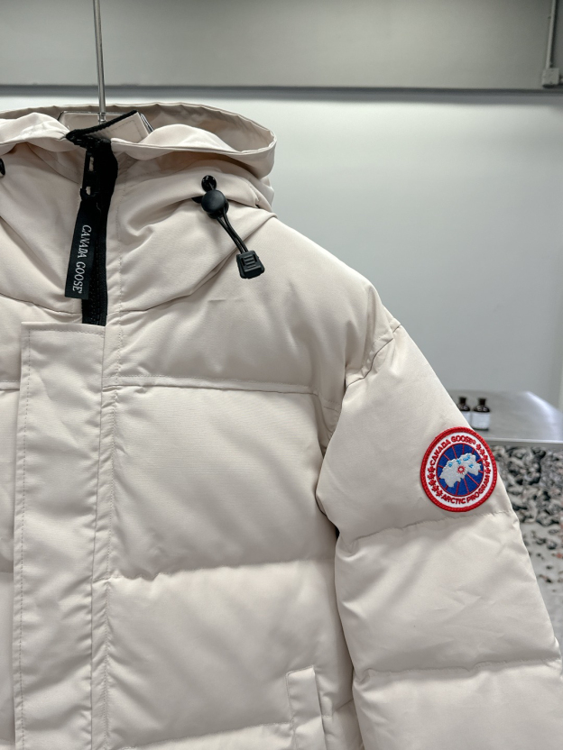 カナダグース「Canada Goose」秋冬フード付きダウンコート