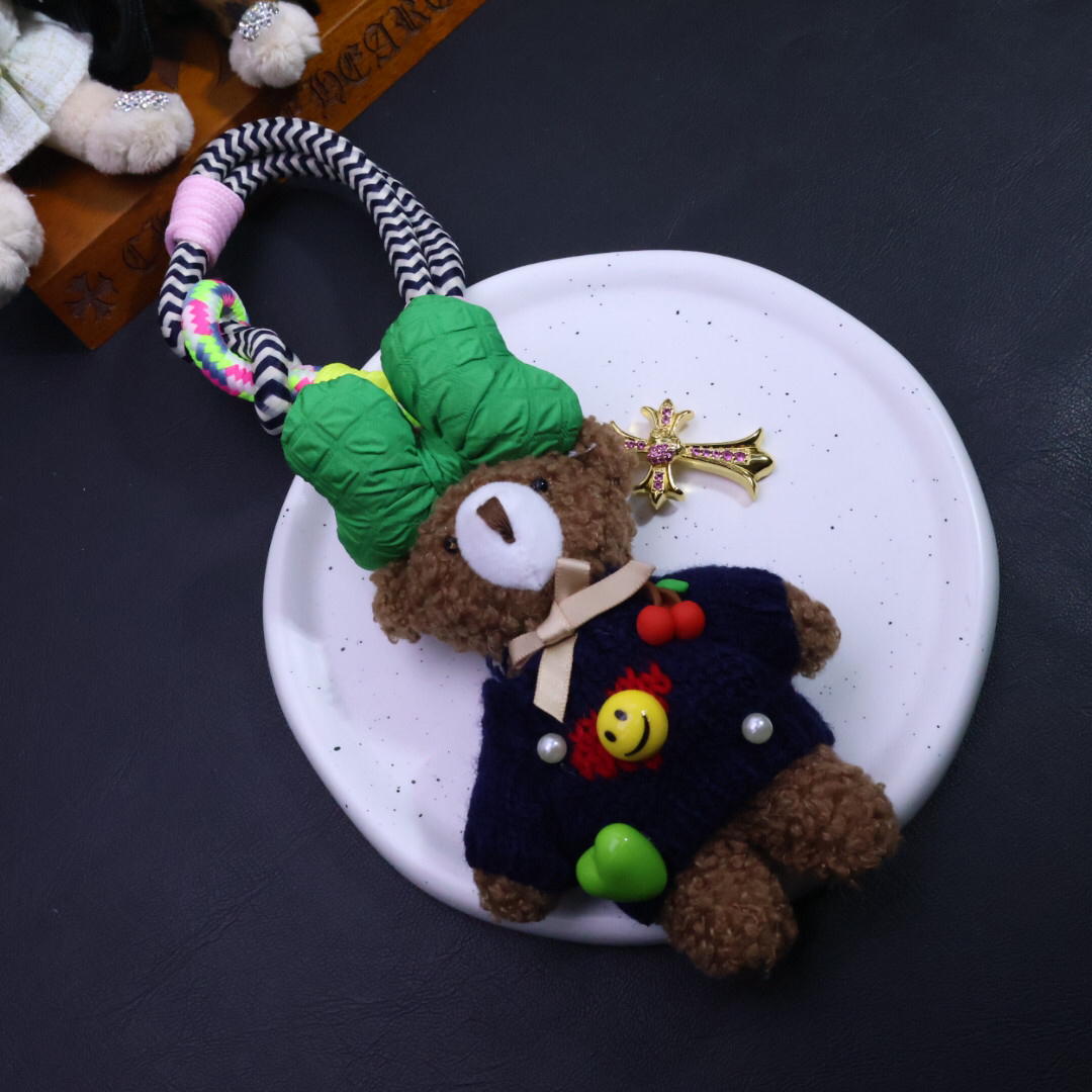 クロムハーツ「Chrome Hearts」バッグチャーム - すべてのトレンドバッグに合わせて、クールでキュートなスタイルを