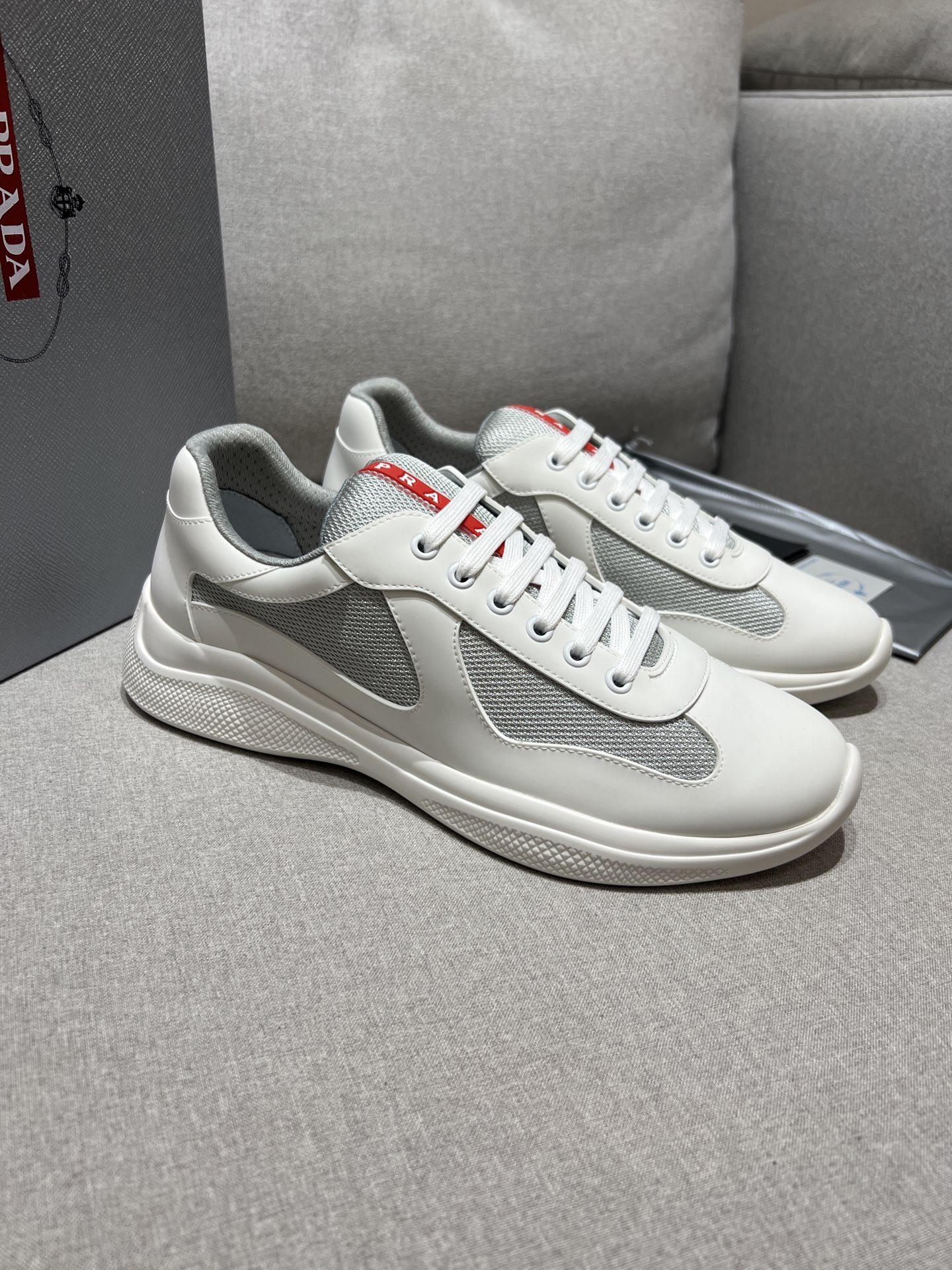 プラダ「Prada」プラダ アメリカスカップ スニーカー / ユニセックスレザースニーカー