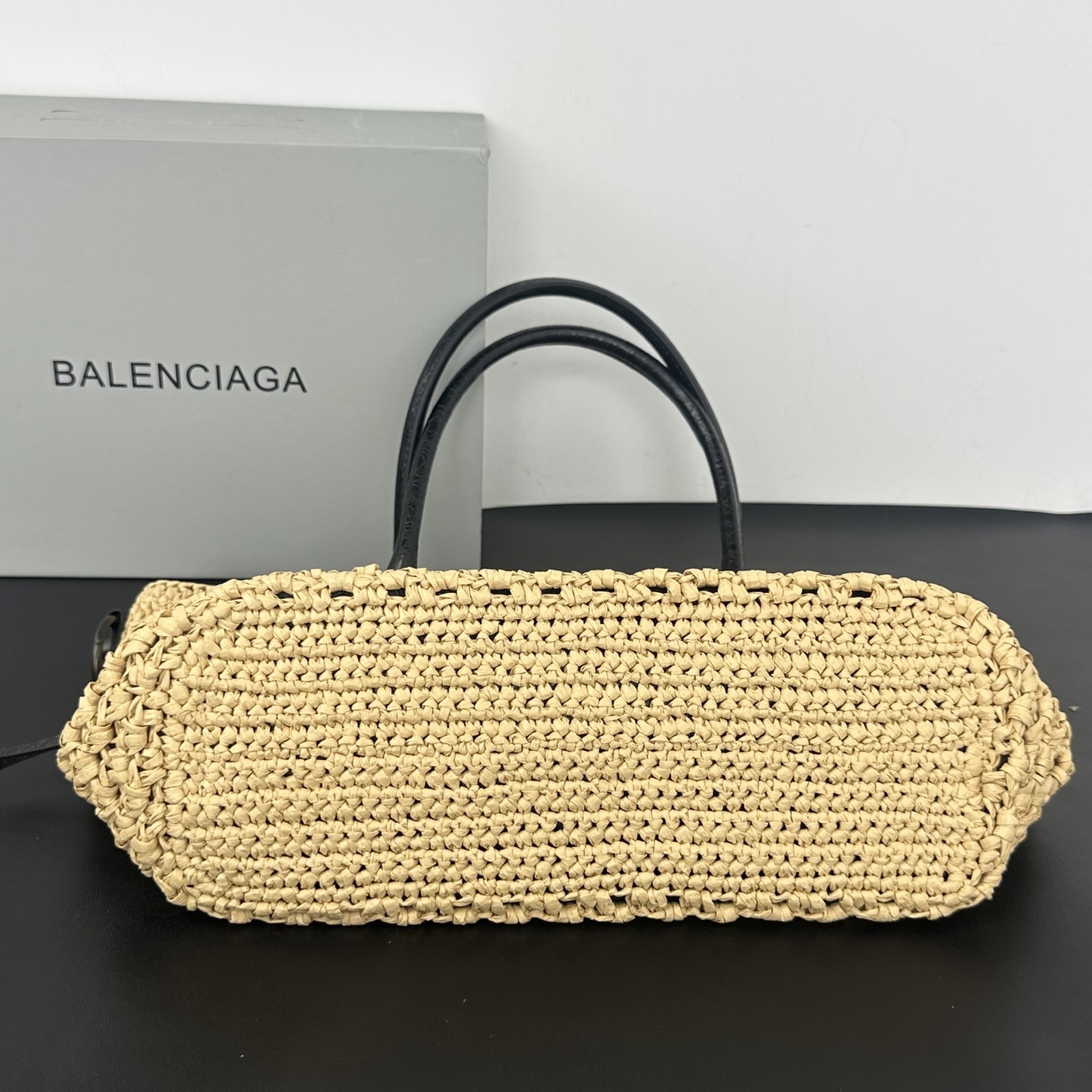 バレンシアガ「Balenciaga」バレンシアガ ル・シティ バスケット / ラフィアトートバッグ