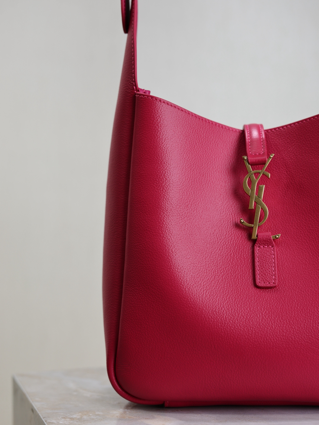 2026サンローラン「SAINT LAURENT LE 5 À 7 スモール ソフト ショルダーバッグ